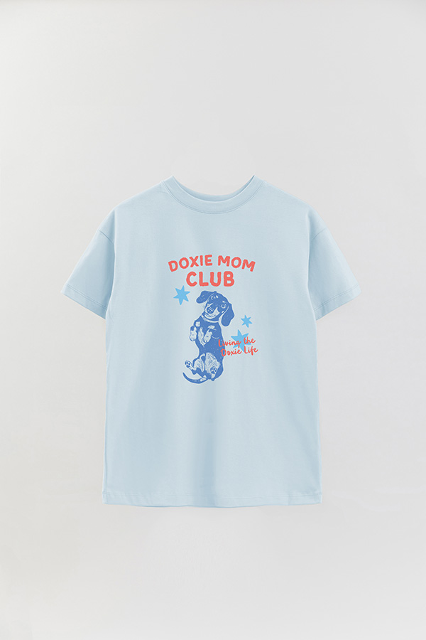 REMERA OVER ESTAMPADA DOG DOXIE MOM CLUB