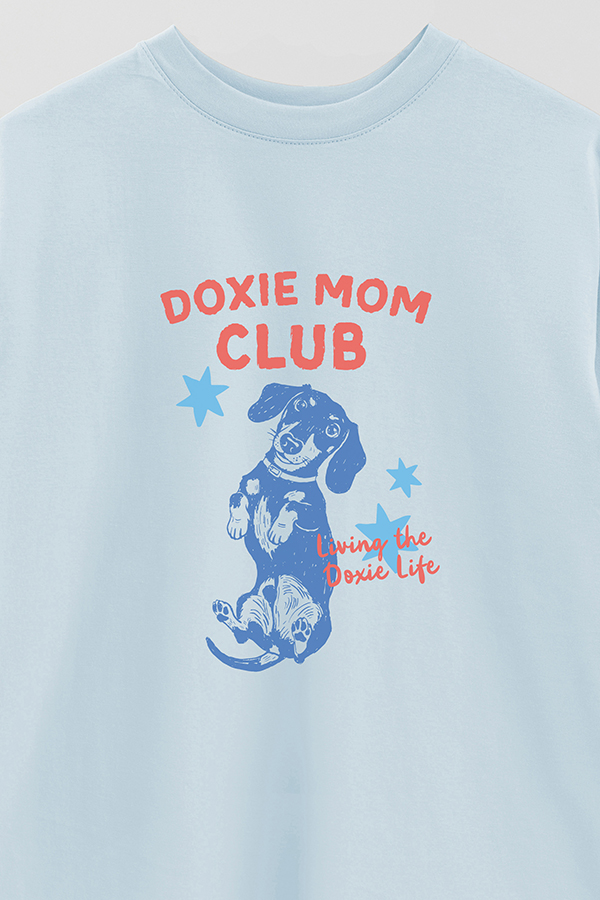 REMERA OVER ESTAMPADA DOG DOXIE MOM CLUB