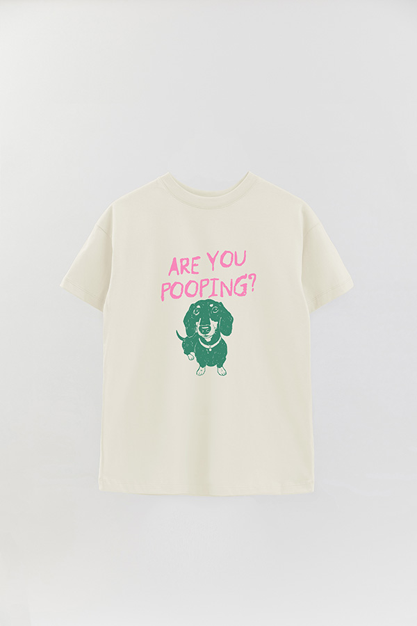 REMERA OVER ESTAMPADA DOG ARE YOU POOPING?