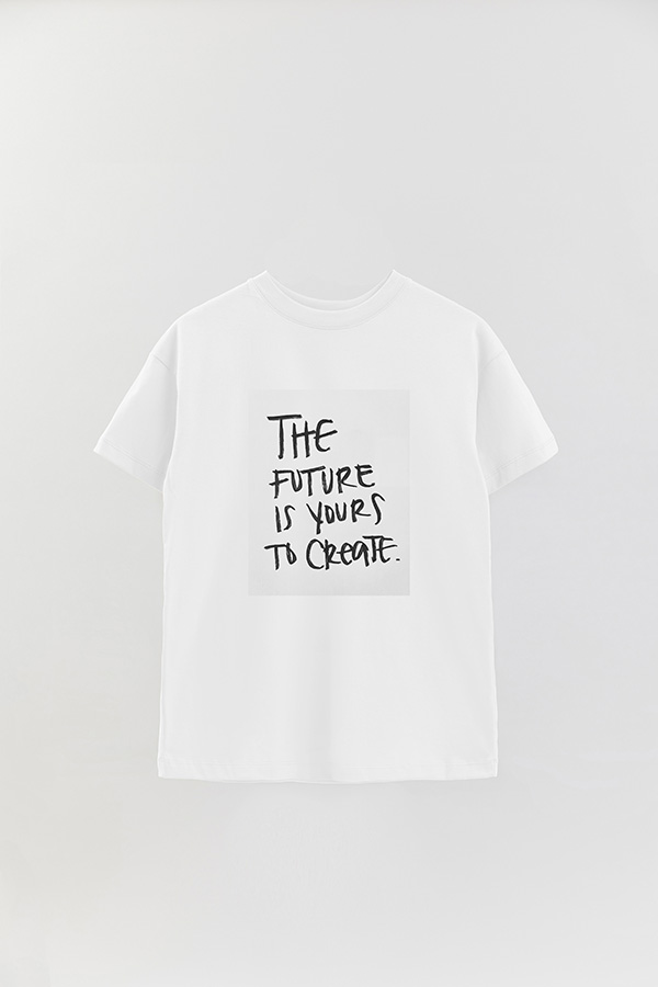 REMERA OVER ESTAMPADA MAGAZINE 200