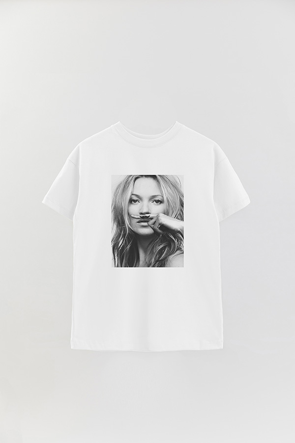 REMERA OVER ESTAMPADA MAGAZINE 195
