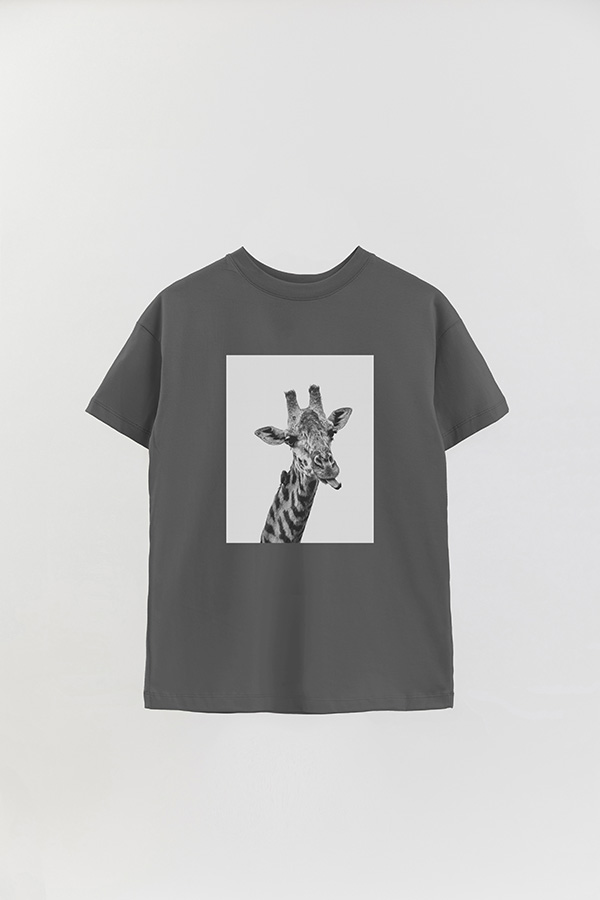 REMERA OVER ESTAMPADA MAGAZINE 193