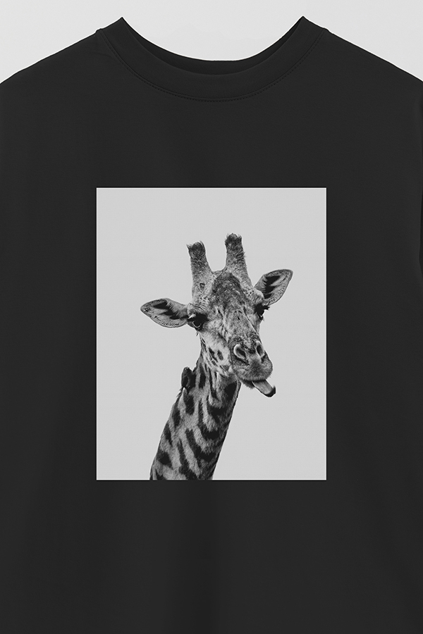 REMERA OVER ESTAMPADA MAGAZINE 193