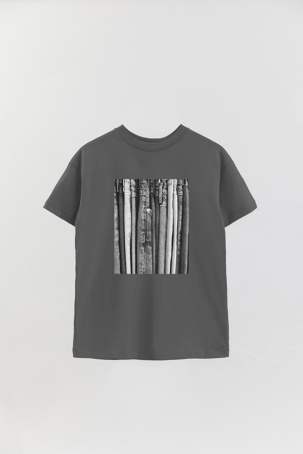 REMERA OVER ESTAMPADA MAGAZINE 187