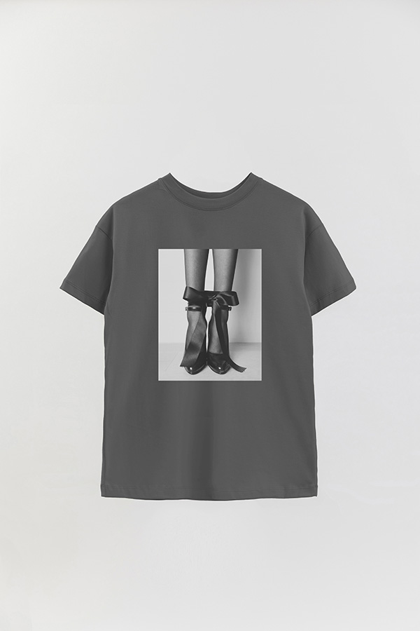 REMERA OVER ESTAMPADA MAGAZINE 183