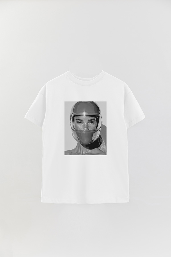 REMERA OVER ESTAMPADA MAGAZINE 180