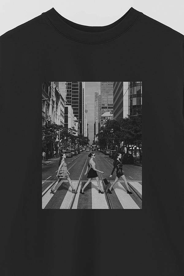REMERA OVER ESTAMPADA MAGAZINE 179