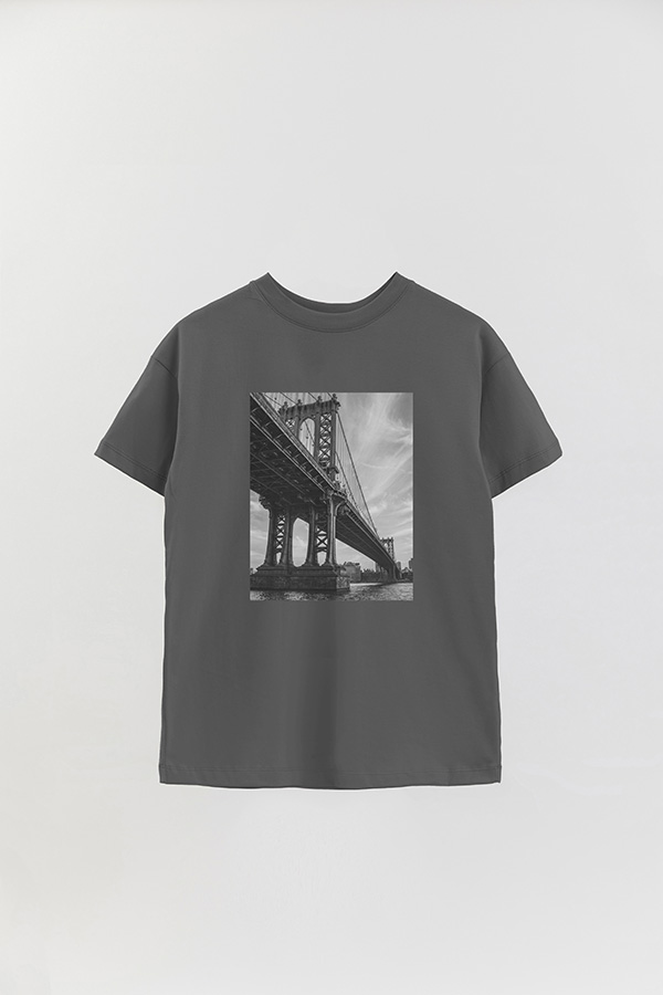 REMERA OVER ESTAMPADA MAGAZINE 178