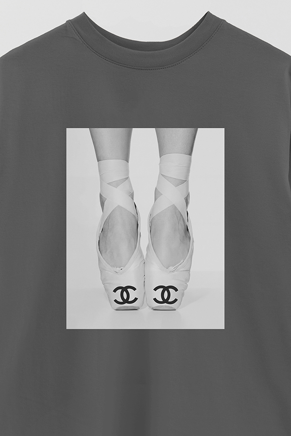 REMERA OVER ESTAMPADA MAGAZINE 174