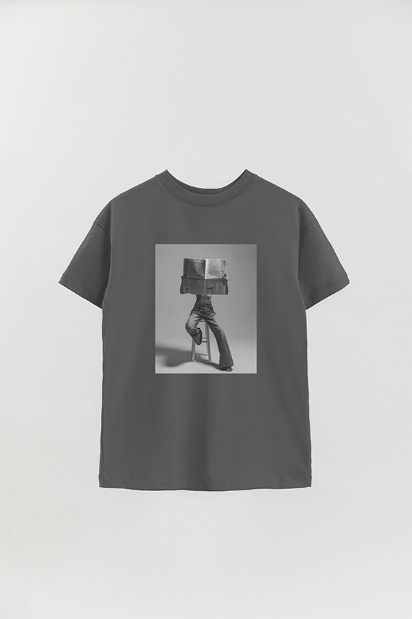 REMERA OVER ESTAMPADA MAGAZINE 173