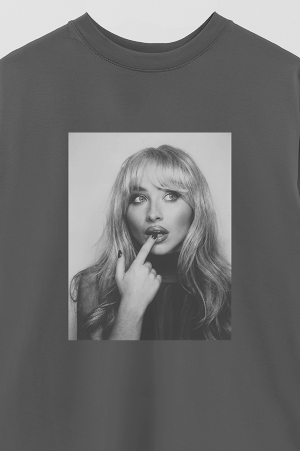 REMERA OVER ESTAMPADA MAGAZINE 169