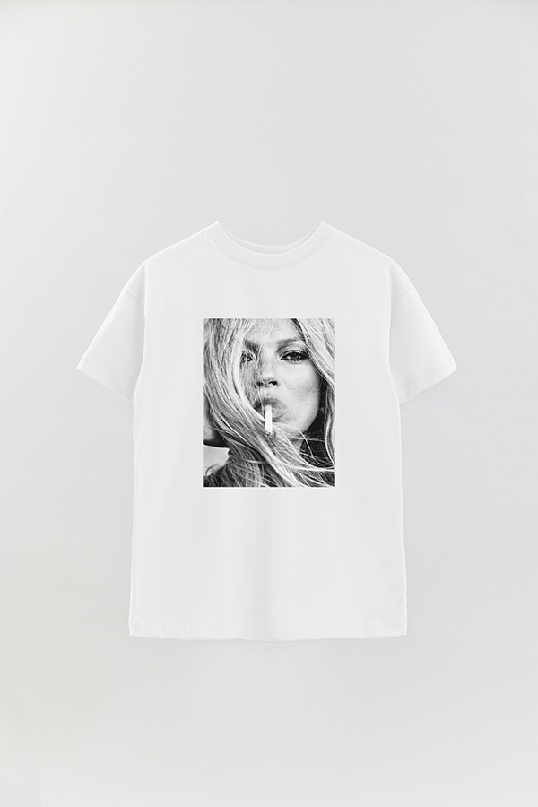 REMERA OVER ESTAMPADA MAGAZINE 156