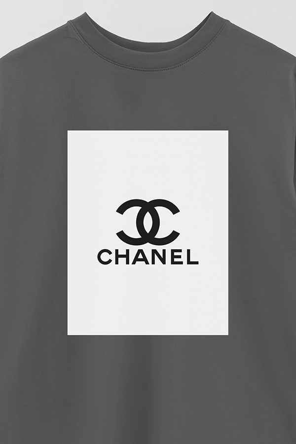 REMERA OVER ESTAMPADA MAGAZINE 153