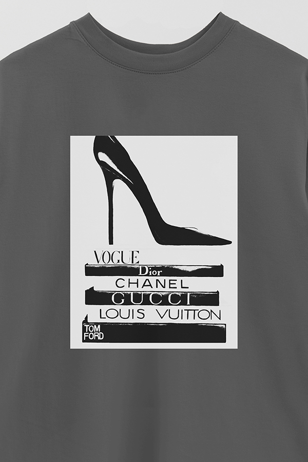 REMERA OVER ESTAMPADA MAGAZINE 150