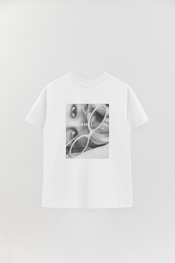 REMERA OVER ESTAMPADA MAGAZINE 147
