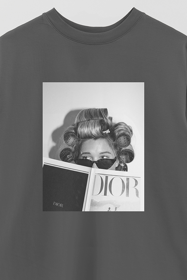 REMERA OVER ESTAMPADA MAGAZINE 146
