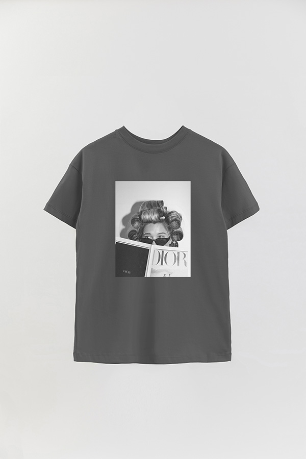REMERA OVER ESTAMPADA MAGAZINE 146