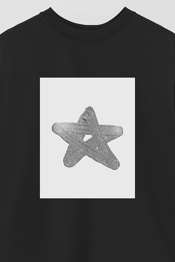 REMERA OVER ESTAMPADA MAGAZINE 144