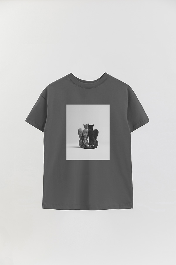 REMERA OVER ESTAMPADA MAGAZINE 140