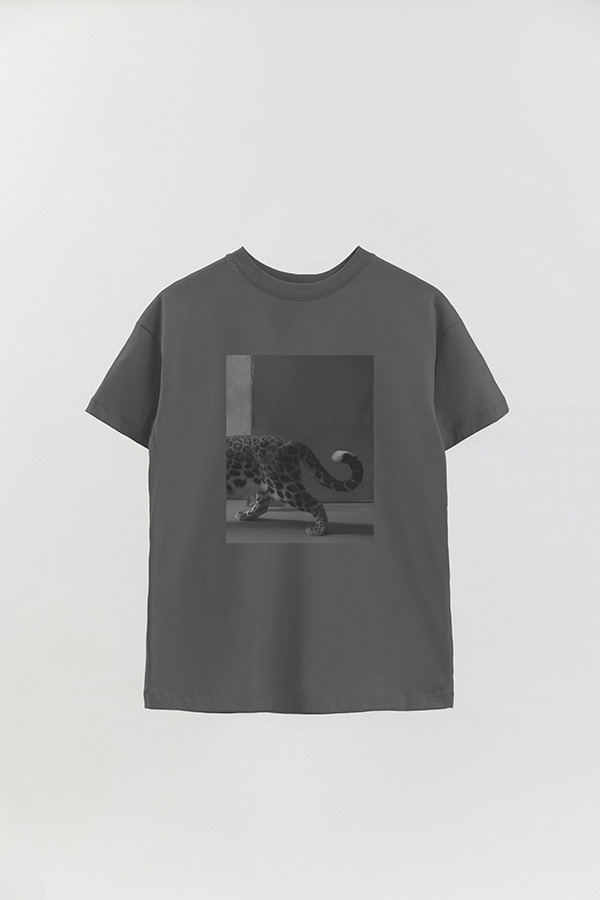 REMERA OVER ESTAMPADA MAGAZINE 138