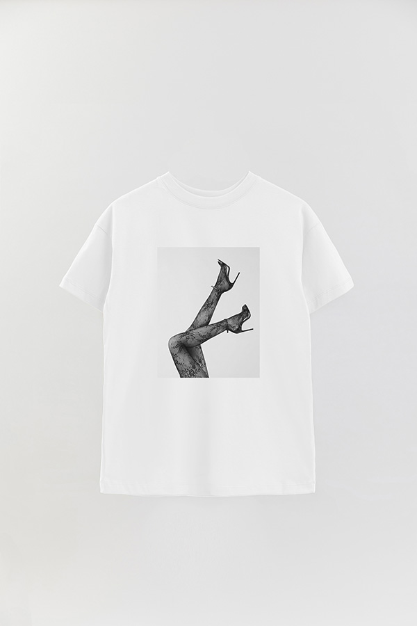 REMERA OVER ESTAMPADA MAGAZINE 133