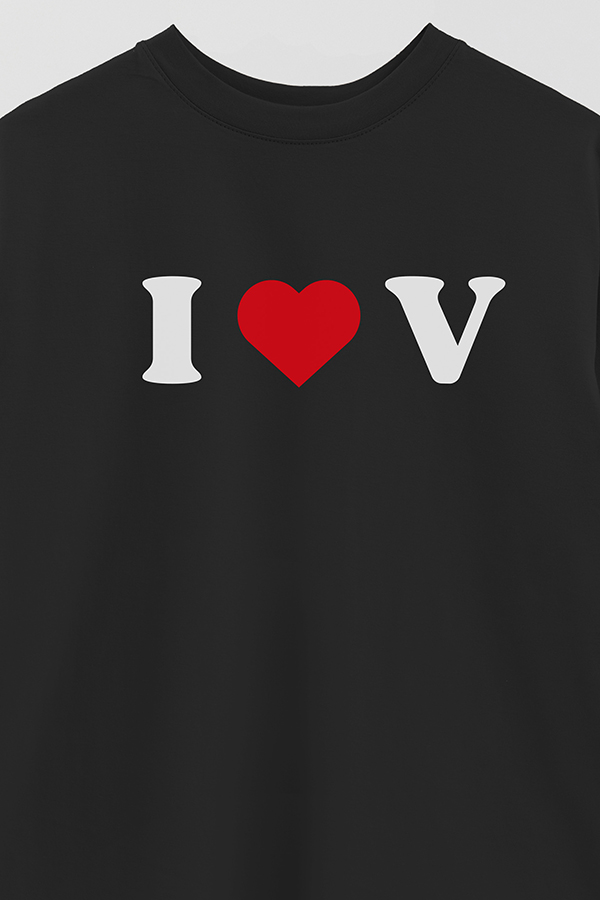 REMERA OVER ESTAMPADA BTS I ♥ V