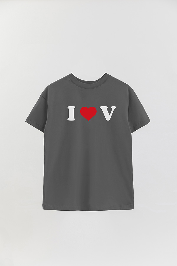 REMERA OVER ESTAMPADA BTS I ♥ V