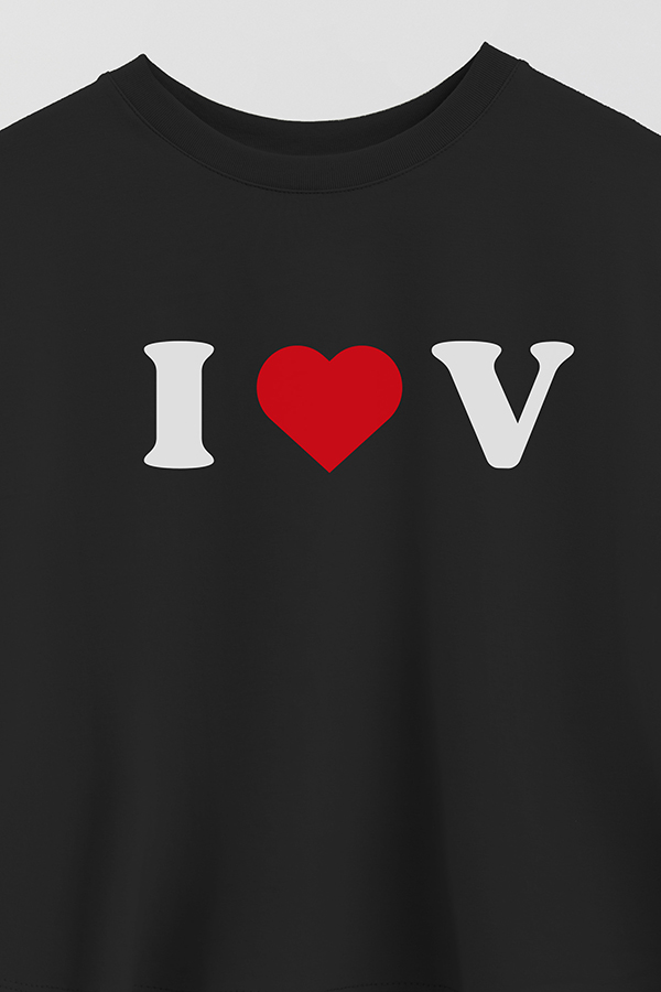 REMERA CROP ESTAMPADA BTS I ♥ V