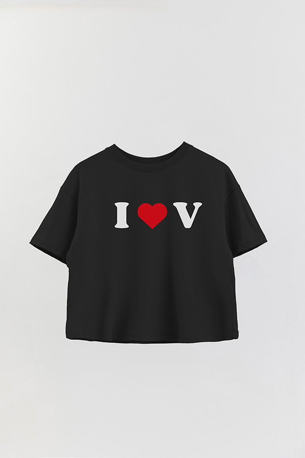 REMERA CROP ESTAMPADA BTS I ♥ V