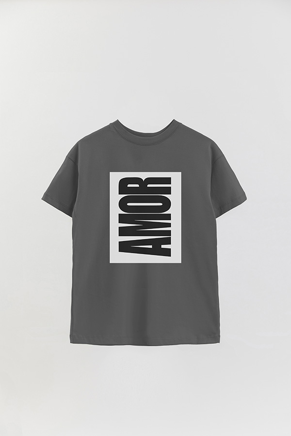 REMERA OVER ESTAMPADA MAGAZINE 131