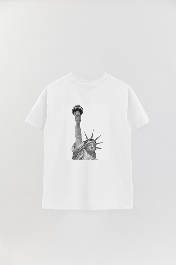 REMERA OVER ESTAMPADA MAGAZINE 128