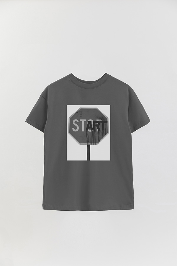 REMERA OVER ESTAMPADA MAGAZINE 111
