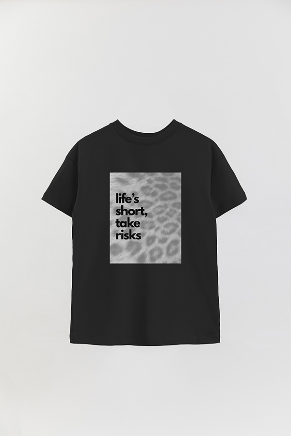 REMERA OVER ESTAMPADA MAGAZINE 104