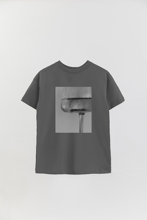 REMERA OVER ESTAMPADA MAGAZINE 99