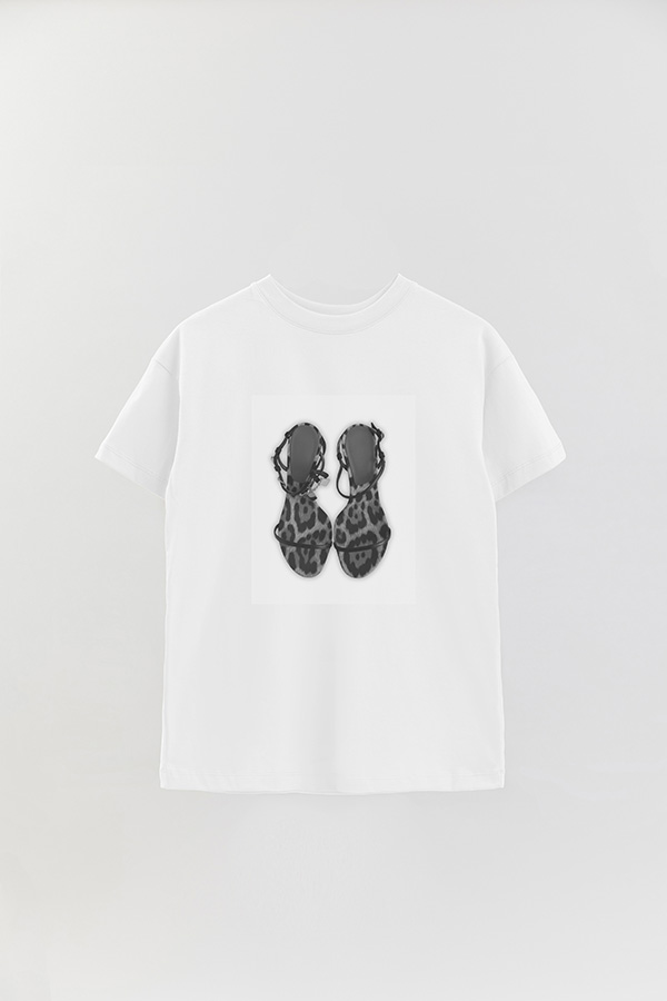 REMERA OVER ESTAMPADA MAGAZINE 95