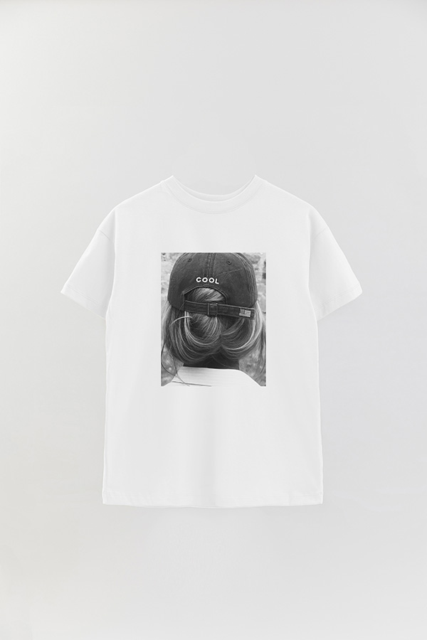 REMERA OVER ESTAMPADA MAGAZINE 93