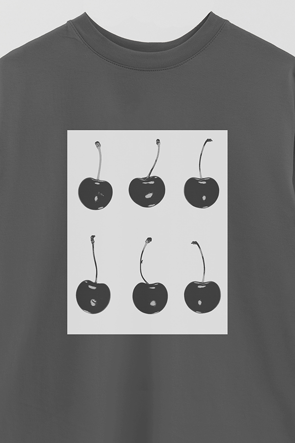 REMERA OVER ESTAMPADA MAGAZINE 81