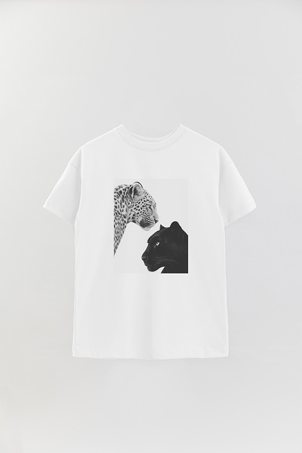 REMERA OVER ESTAMPADA MAGAZINE 76