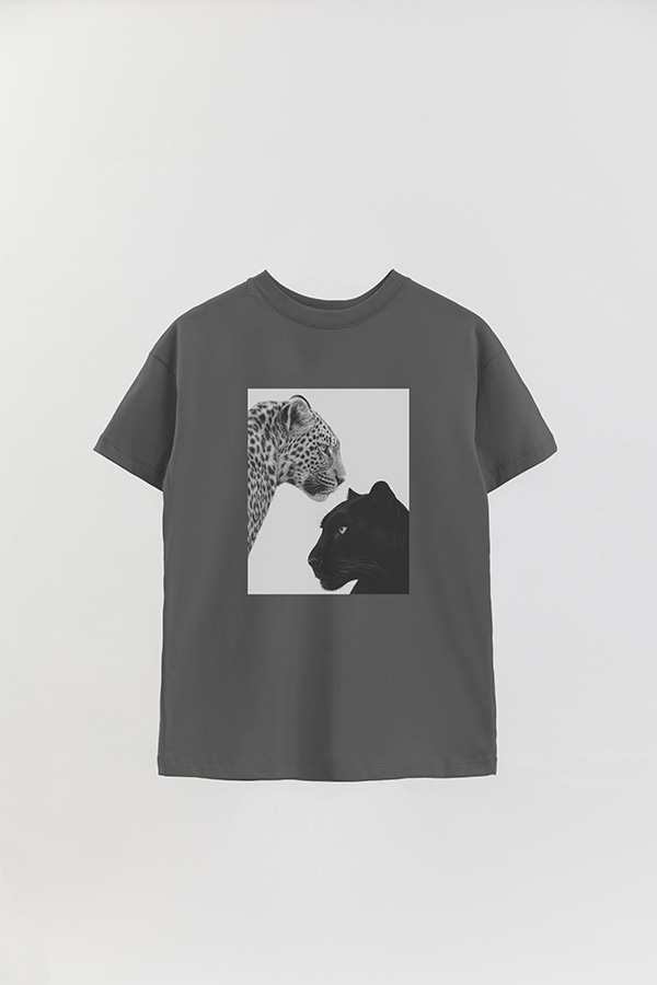 REMERA OVER ESTAMPADA MAGAZINE 76