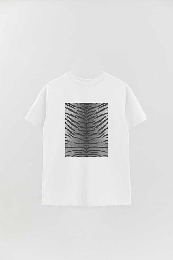 REMERA OVER ESTAMPADA MAGAZINE 74