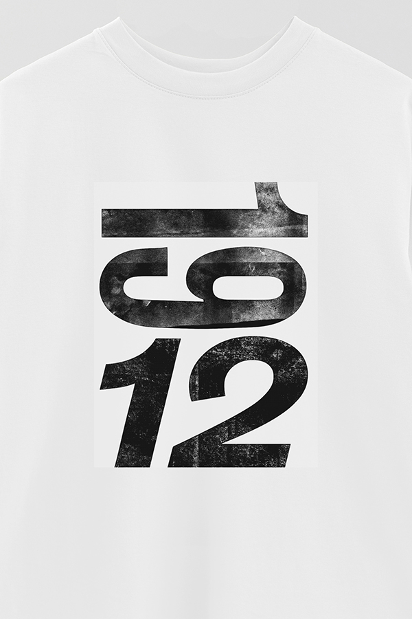 REMERA OVER ESTAMPADA MAGAZINE 60