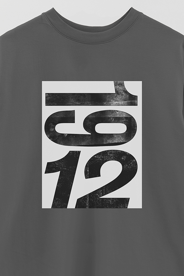 REMERA OVER ESTAMPADA MAGAZINE 60
