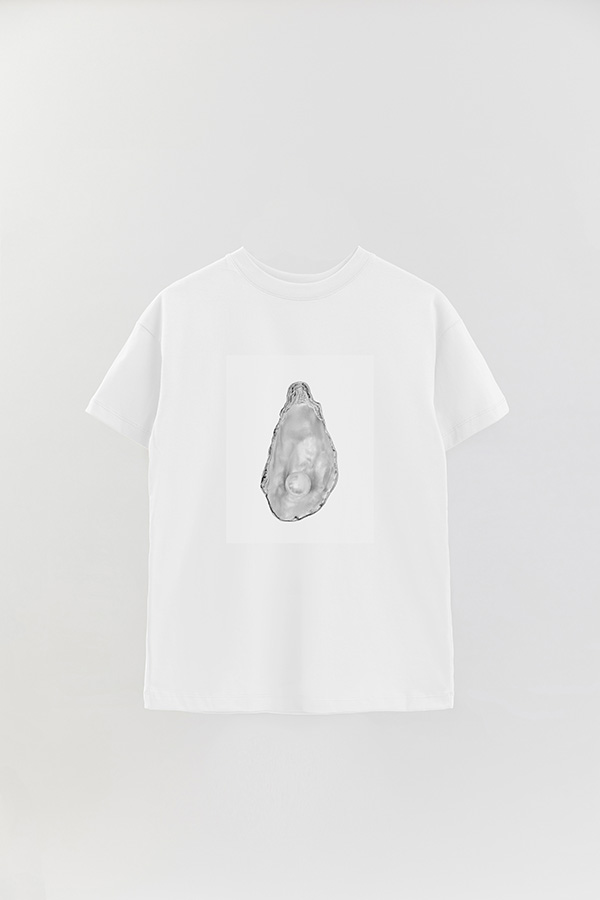 REMERA OVER ESTAMPADA MAGAZINE 57