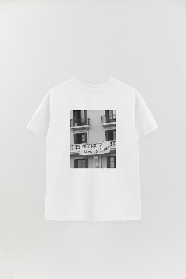 REMERA OVER ESTAMPADA MAGAZINE 56