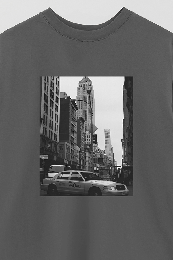 REMERA OVER ESTAMPADA MAGAZINE 51