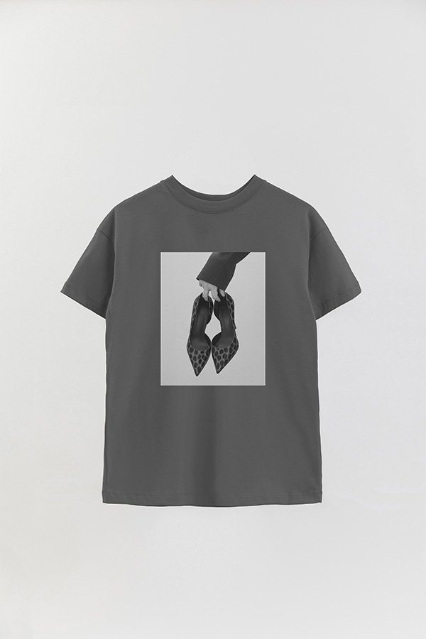 REMERA OVER ESTAMPADA MAGAZINE 49