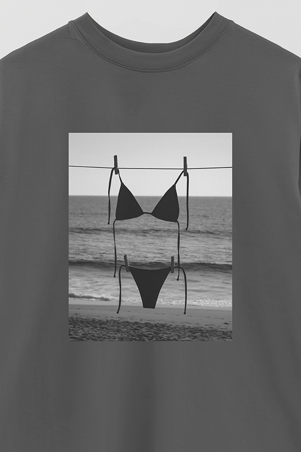 REMERA OVER ESTAMPADA MAGAZINE 48