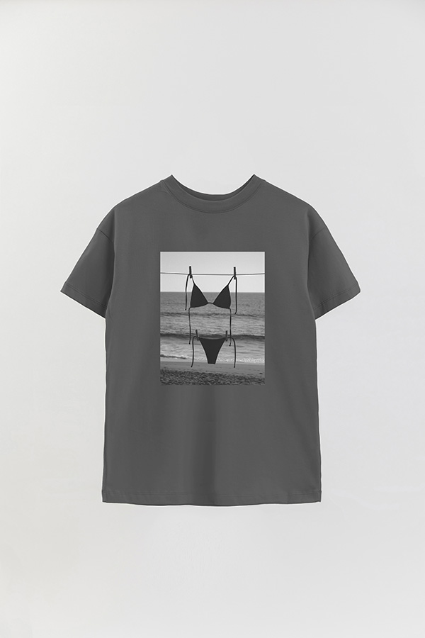 REMERA OVER ESTAMPADA MAGAZINE 48