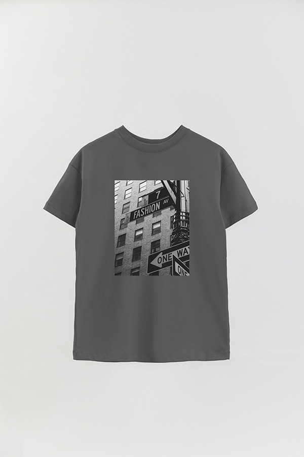 REMERA OVER ESTAMPADA MAGAZINE 47