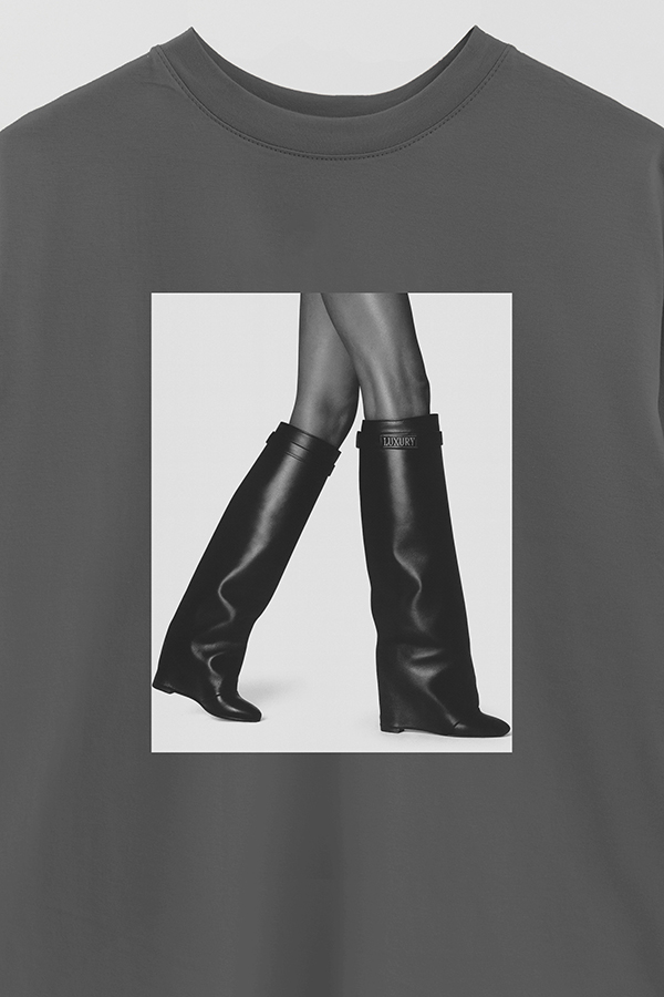 REMERA OVER ESTAMPADA MAGAZINE 45
